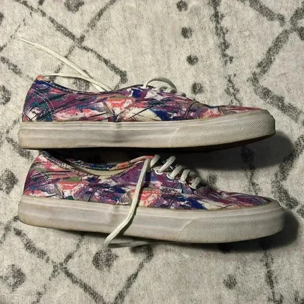 Vans Women Size 8 (Men size 6.5) Multi Color